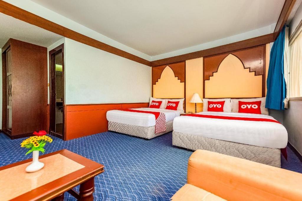 โอโย 441 แกรนด์ ธารา โฮเต็ล Hotel สุราษฎร์ธานี ภายนอก รูปภาพ